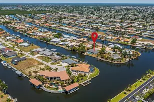 137 Sinclair St SE, Port Charlotte, FL 33952 - Photo 8