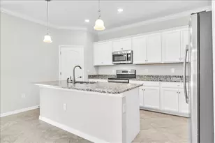 9829 Hilltop Dr, Venice, FL 34292 - Photo 10