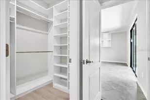 9829 Hilltop Dr, Venice, FL 34292 - Photo 20