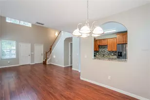 1011 Lake Shore Ranch Dr, Seffner, FL 33584 - Photo 4