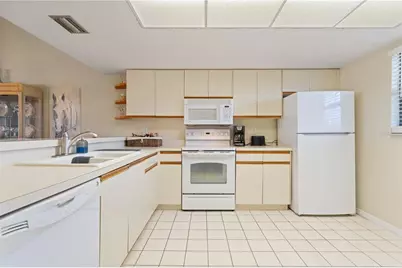 273 Coldeway Drive #D10, Punta Gorda, FL 33950 - Photo 8