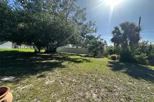 807 Haleybury St, Port Charlotte, FL 33948 - Photo 12