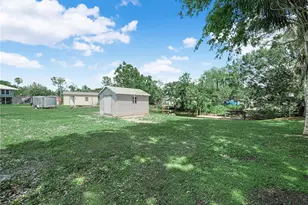 1711 Lake Clay Dr, Lake Placid, FL 33852 - Photo 10