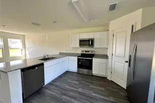 1242 Autumn St, Punta Gorda, FL 33980 - Photo 2