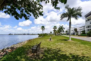 1477 Park Beach Cir, Punta Gorda, FL 33950 - Photo 2