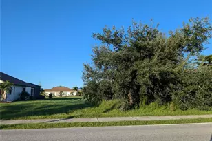 1327 Rio De Janeiro Ave, Punta Gorda, FL 33983 - Photo 1