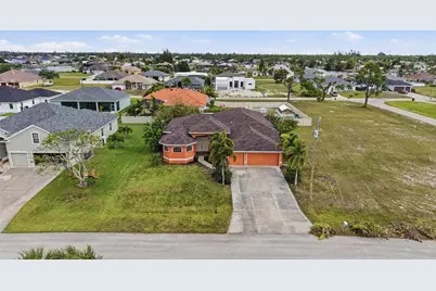 3425 NW 19th Terrace, Cape Coral, FL 33993 - Photo 2