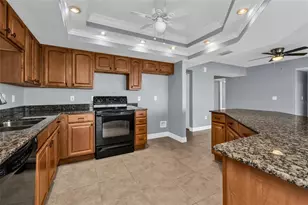101 N Marion Ct, Punta Gorda, FL 33950 - Photo 6