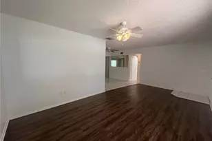 8250 Lombra Ave, North Port, FL 34287 - Photo 4