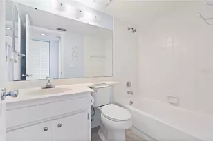 436 Cerromar Ln, Venice, FL 34293 - Photo 24