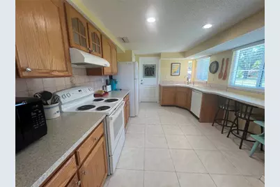 650 Hartford Drive NW, Port Charlotte, FL 33952 - Photo 6