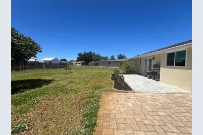 650 Hartford Drive NW, Port Charlotte, FL 33952 - Photo 32