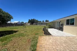 650 Hartford Dr NW, Port Charlotte, FL 33952 - Photo 32
