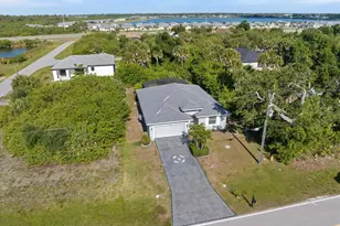 257 Indian Creek Dr, Rotonda West, FL 33947 - Photo 4