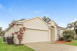 2114 The Oaks Blvd, Kissimmee, FL 34746 - Photo 2