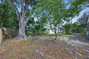 464 Coronado Rd, Venice, FL 34293 - Photo 22