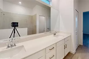 7913 Lakes Edge Ln, Port Charlotte, FL 33981 - Photo 6