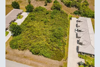 18 Donlon Drive, Rotonda West, FL 33947 - Photo 2
