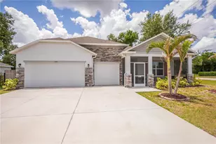 640 Encarnacion St, Punta Gorda, FL 33983 - Photo 1