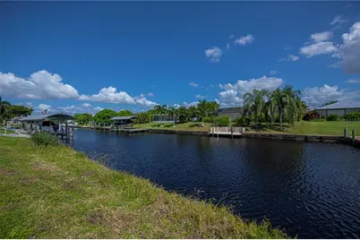 3725 SE 13th Avenue, Cape Coral, FL 33904 - Photo 4