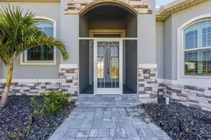 8314 Tracy Cir, Port Charlotte, FL 33981 - Photo 4