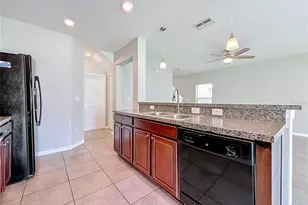 7405 Evening Primrose Ct, Tampa, FL 33619 - Photo 16