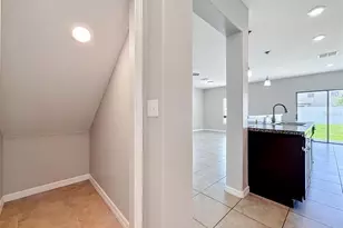 7405 Evening Primrose Ct, Tampa, FL 33619 - Photo 20