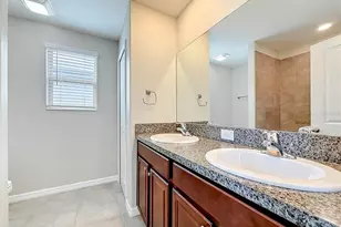 7405 Evening Primrose Ct, Tampa, FL 33619 - Photo 32
