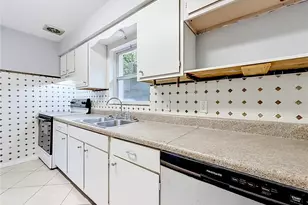 10 S Wadsworth Ave, Beverly Hills, FL 34465 - Photo 16