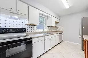 10 S Wadsworth Ave, Beverly Hills, FL 34465 - Photo 14