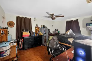 7322 Landover Dr, Zephyrhills, FL 33540 - Photo 8