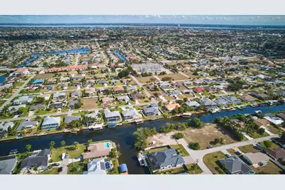 201 SW 40th Street, Cape Coral, FL 33914 - Photo 40