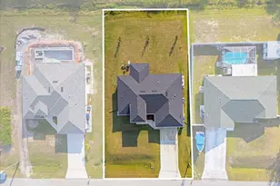 2405 Vancouver Ln, North Port, FL 34286 - Photo 4