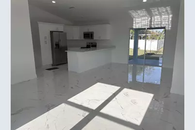 2810 NW 26th Place, Cape Coral, FL 33993 - Photo 6