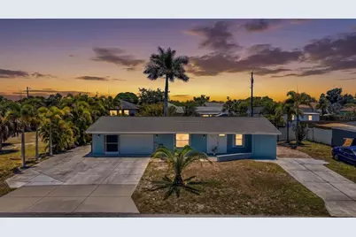 433 Glenridge Avenue NW, Port Charlotte, FL 33952 - Photo 2
