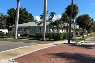 511 W Retta Esplanade, Punta Gorda, FL 33950 - Photo 4