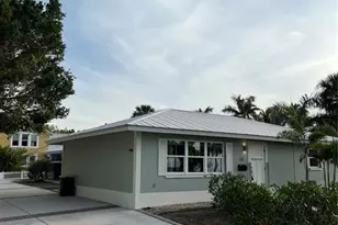 511 W Retta Esplanade, Punta Gorda, FL 33950 - Photo 2