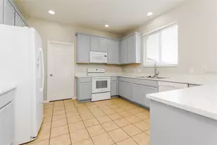 513 Berry James Ct, Kissimmee, FL 34744 - Photo 6