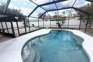3612 75 Dr E, Sarasota, FL 34243 - Photo 2