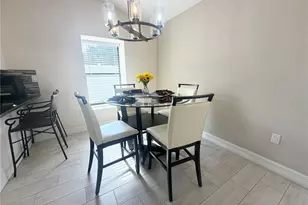 3612 75 Dr E, Sarasota, FL 34243 - Photo 10