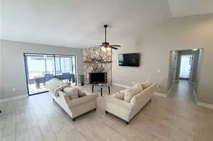 3612 75 Dr E, Sarasota, FL 34243 - Photo 6
