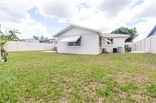 6710 Ranchwood Loop, New Port Richey, FL 34653 - Photo 32