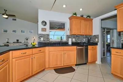 844 NE 6th Avenue, Cape Coral, FL 33909 - Photo 26