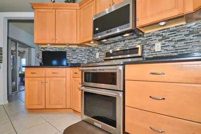 844 NE 6th Avenue, Cape Coral, FL 33909 - Photo 18