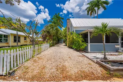 756 W Marion Avenue, Punta Gorda, FL 33950 - Photo 4