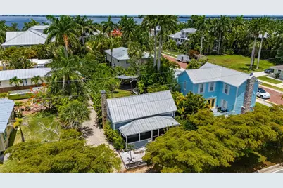 756 W Marion Avenue, Punta Gorda, FL 33950 - Photo 38