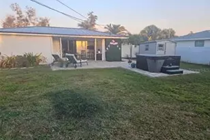 250 Chamber St NW, Port Charlotte, FL 33948 - Photo 20