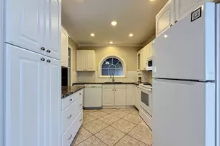 2825 Wendover Terrace, Palm Harbor, FL 34685 - Photo 24