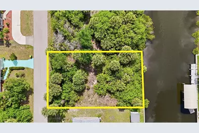 18318 Van Nuys Circle, Port Charlotte, FL 33948 - Photo 4