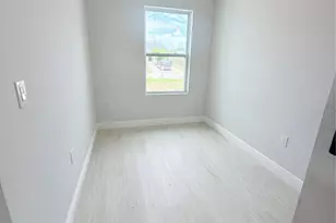 11223 Pendleton Ave, Englewood, FL 34224 - Photo 6